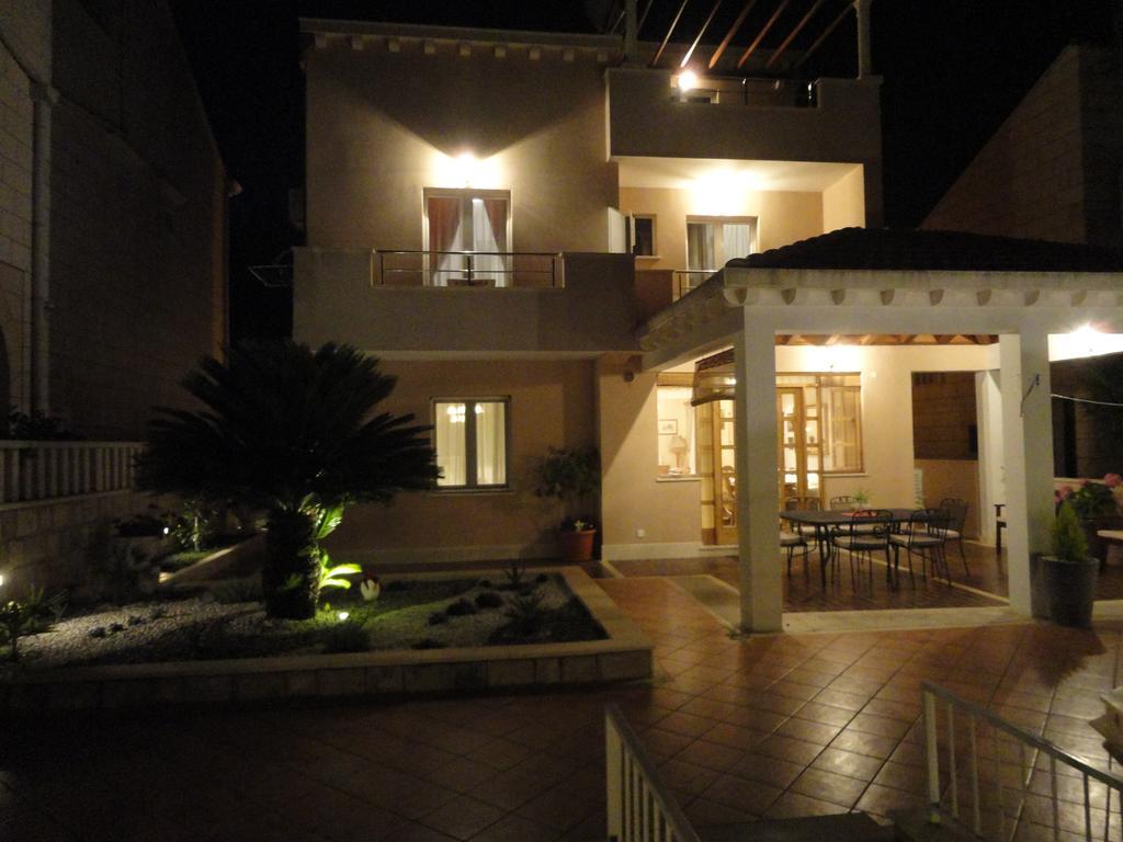 Soko Apartments & Rooms ซาตอน ภายนอก รูปภาพ